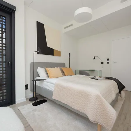 아파트 Luxury At Towarowa Towers With Parking And Air Conditioning By Renters Prestige 바르샤바
