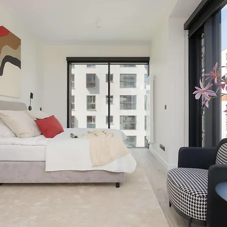 아파트 Luxury At Towarowa Towers With Parking And Air Conditioning By Renters Prestige *
