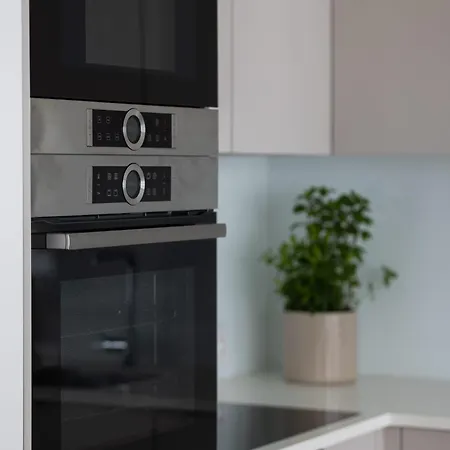 Luxury At Towarowa Towers With Parking And Air Conditioning By Renters Prestige * 바르샤바