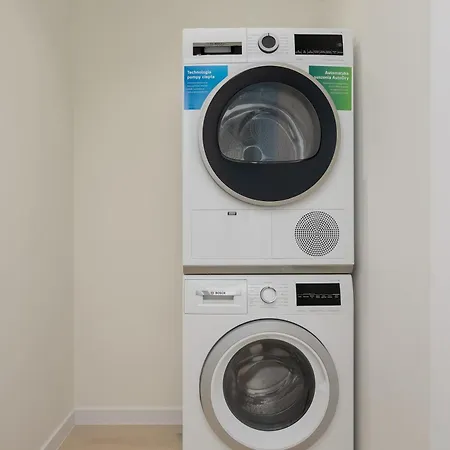 아파트 Luxury At Towarowa Towers With Parking And Air Conditioning By Renters Prestige 바르샤바