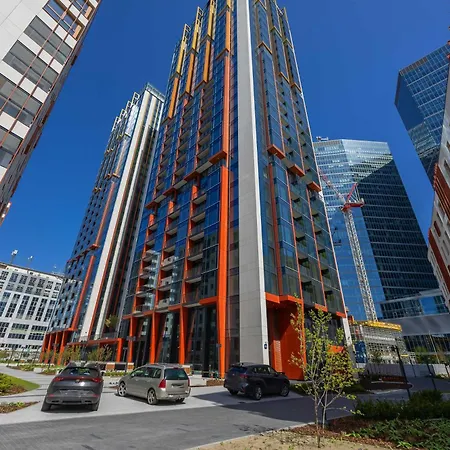 Luxury At Towarowa Towers With Parking And Air Conditioning By Renters Prestige 바르샤바